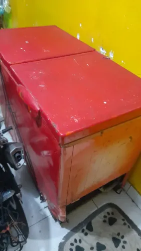 Venho frizeer duas portas com defeito 