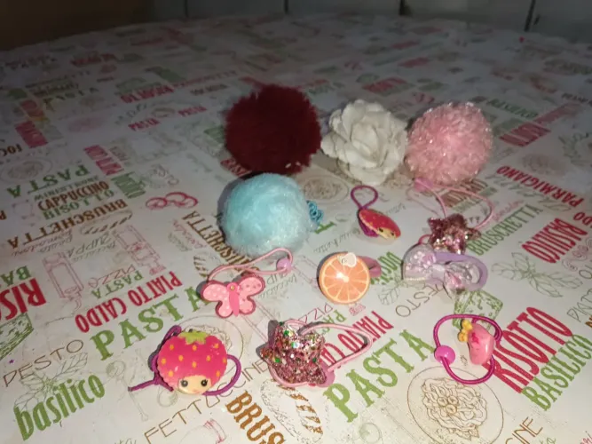Quem quer jogar para a gente não é porque pompons coloridos para várias idades