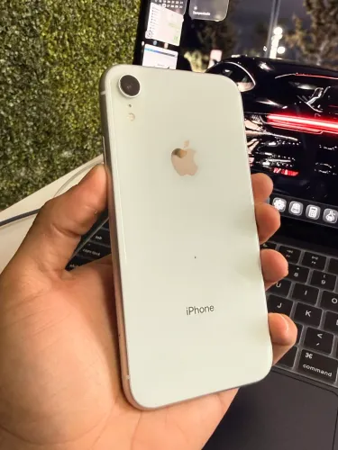 iPhone XR 128gb 99% com garantia