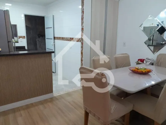 Vila das Valsas: Casa à venda em São Bernardo do Campo-SP, com 3 quartos, 1 suíte e 200m²