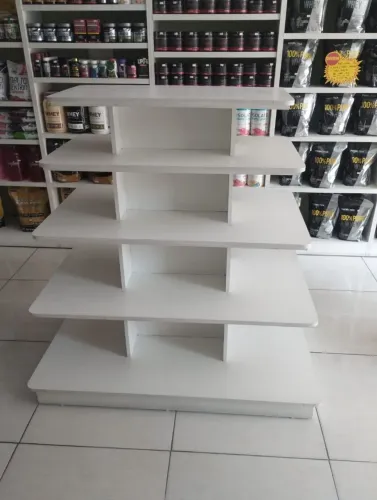Gôndola expositora de loja