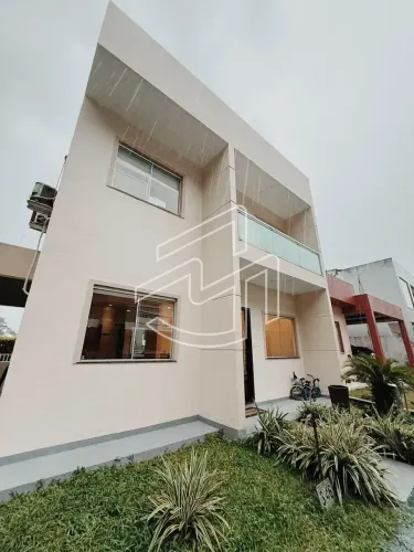 Casa Semi-Mobiliada de 4 Quartos à Venda  Condomínio Greenville Exclusive
