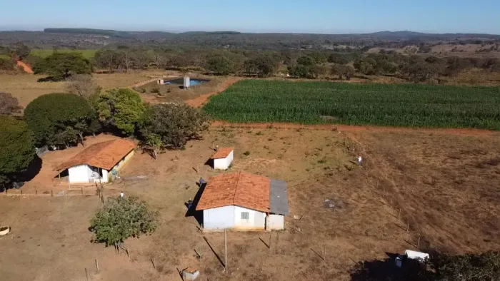 Imóvel para venda possui 121000 metros quadrados com 3 quartos em Zona Rural - Cordisburgo