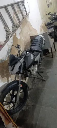Titan 150 carburada 2004/2005 vendo ou troco 