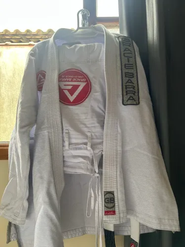 Kimono Gracie Barra Branco 