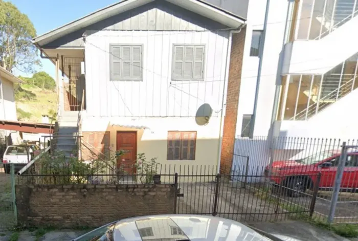 CAXIAS DO SUL - Casa Padrão - PIO X