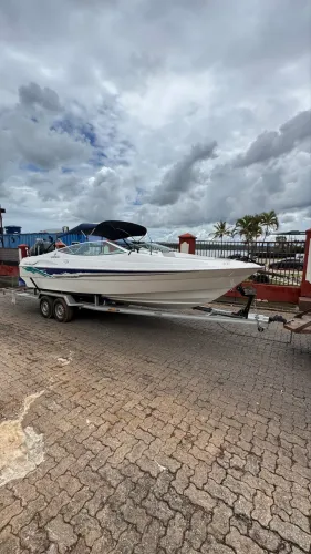 Oportunidade Lancha Ventura 230 com Mercury Verado 225HP Único Dono