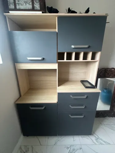Armário Multiuso / Aparador Organizador - Excelente Estado