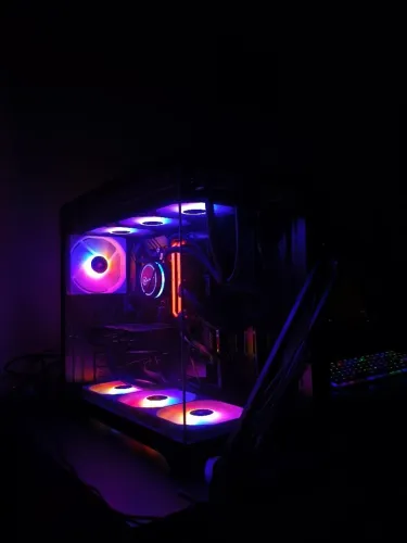 Vendo ou troco Pc gamer, troco de preferência por iPhone 17pro max ou vídeo game com volta