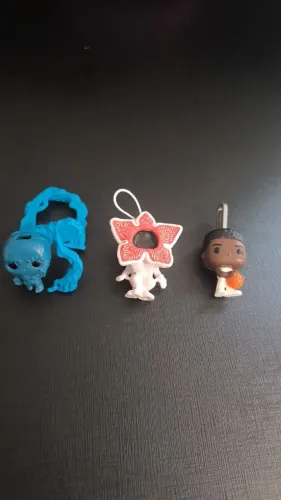 Bonecos da série Stranger things