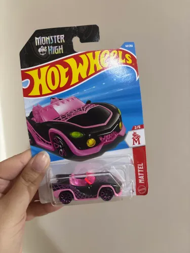 Carrinho Monster High Hot Wheels