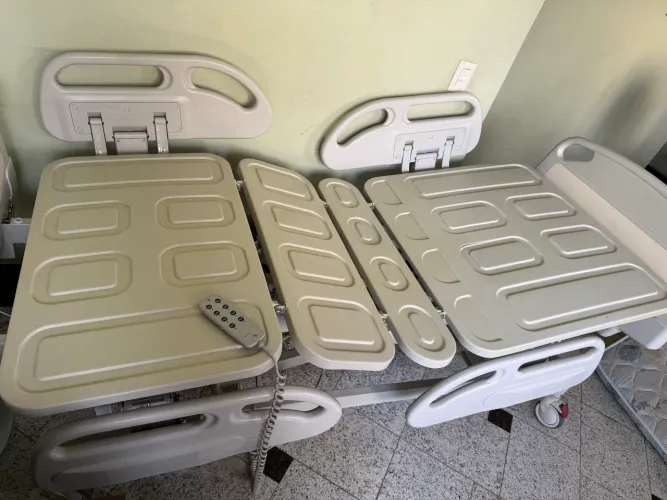 Cama hospitalar automática