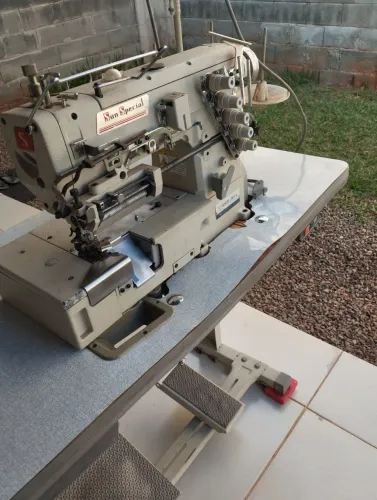 Máquina sum special BT pregadeira de elástico