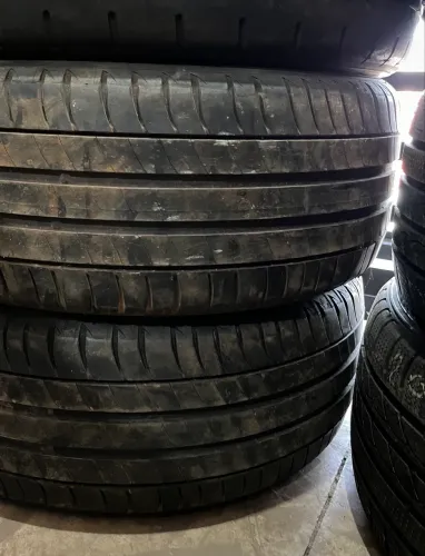 Par de pneus 205/45 R17 semi novos ( 205/45/17 )