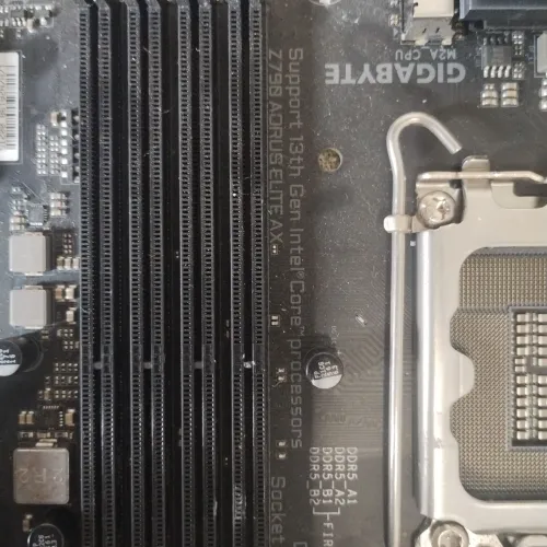 Placa mãe AORUS ELITE AX 