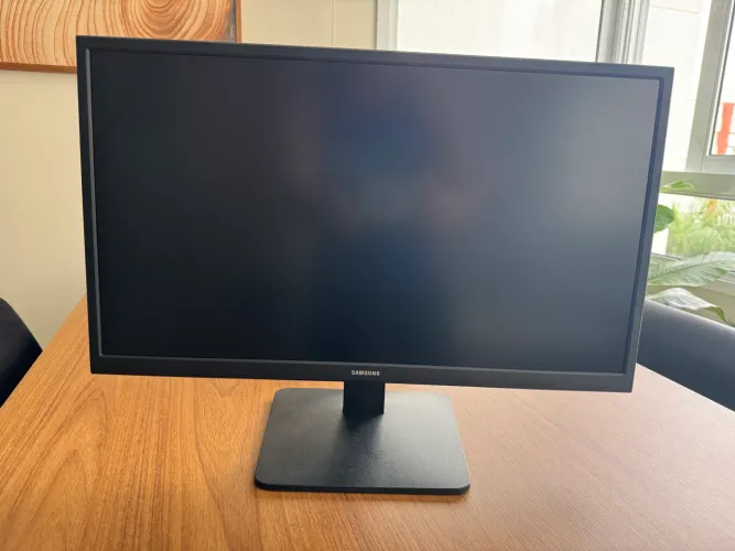 Monitor Samsung 22" LED Full HD (HDMI) - Excelente Estado