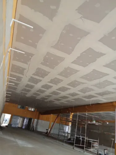 Forro e divisória de drywall para sua construção