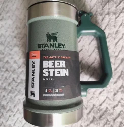 Oportunidade - Caneca Stanley Clássica Com Abridor de Garrafa e Tampa