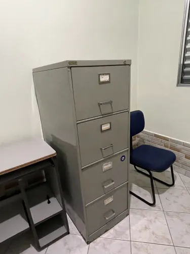 Arquivo de Aço com 4 Gavetas