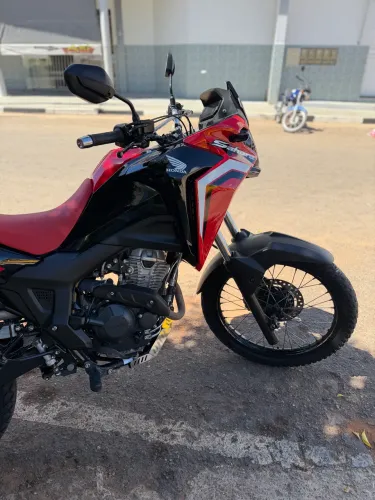Vende-se Sahara 300 rally ano 2024. Pago 26 só transferir