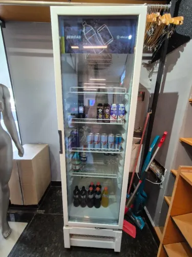 Geladeira Expositora Metalfrio VB28RB 324L 110V - Excelente Estado