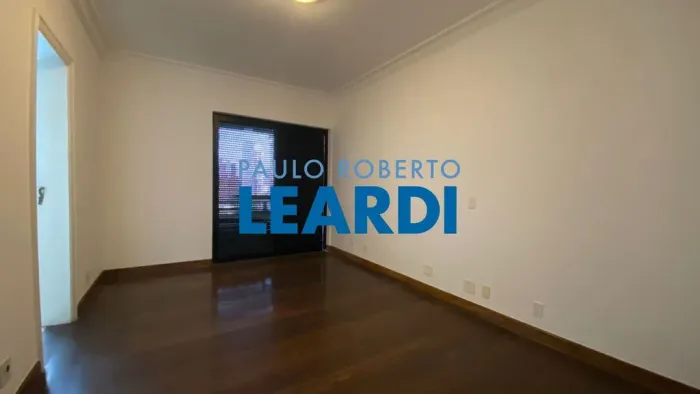 APARTAMENTO - MOEMA - SP