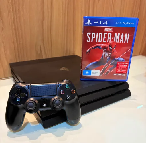 PlayStation 4 Pro (1TB - Modelo 7115B) + Controle + Jogo Marvel's Spider-Man