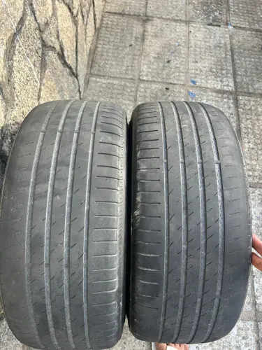 Pneus 225 40 18