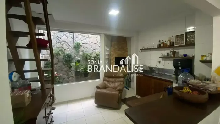 Encantadora residência com 3 pavimentos