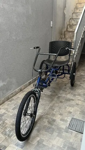 Triciclo praiana semi nova