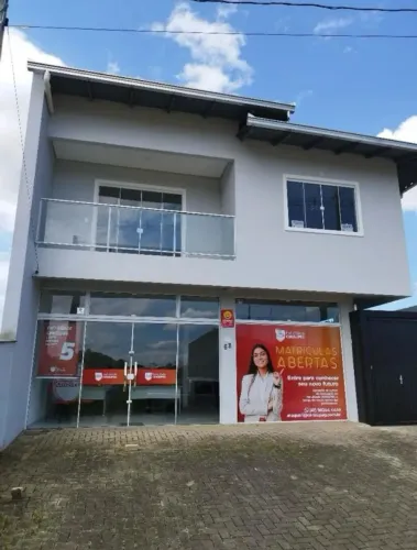 Casa Comercial para Venda em Araquari, América, 3 dormitórios, 2 banheiros, 3 vagas