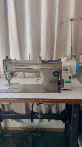 Máquina de Costura Silenciosa Reta Industrial (Direct Drive) - Ótimo Estado