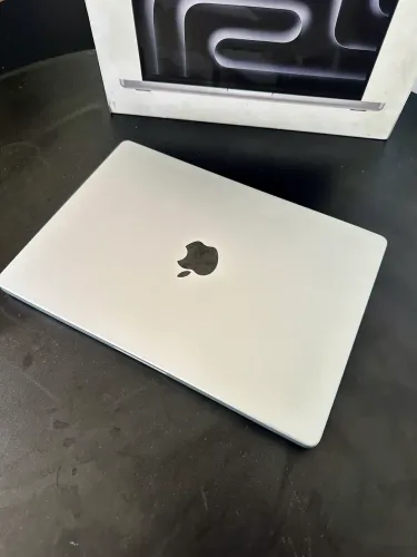 MacBook Pro M4