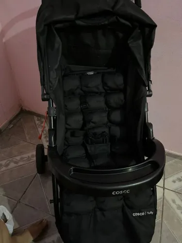 Carrinho de bebê Cosco