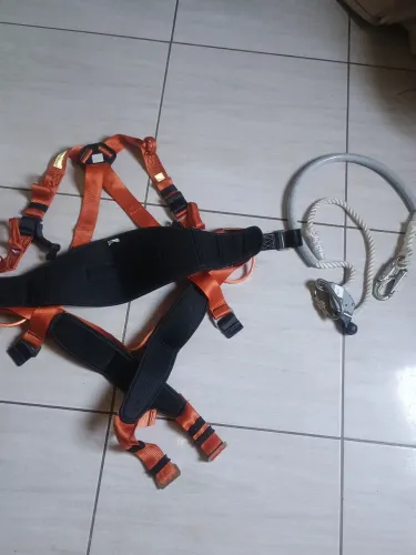 Cinto de segurança tipo paraquedista + Talabarte