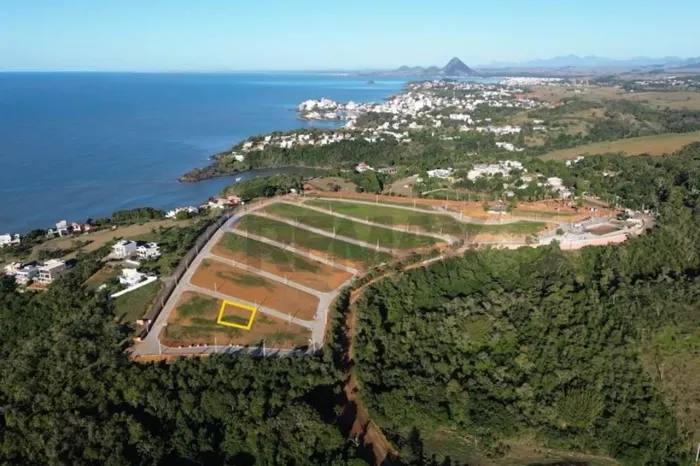 Terreno 402 m² à Venda no Condomínio Vista Azul em Iriri