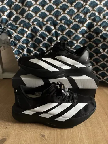 Tênis Adidas - Tamanho 39
