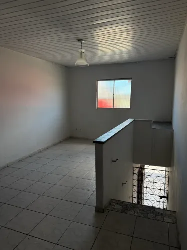 Casa altos lado da sombra