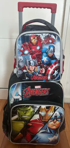 Mochila e lancheira Avengers Marvel