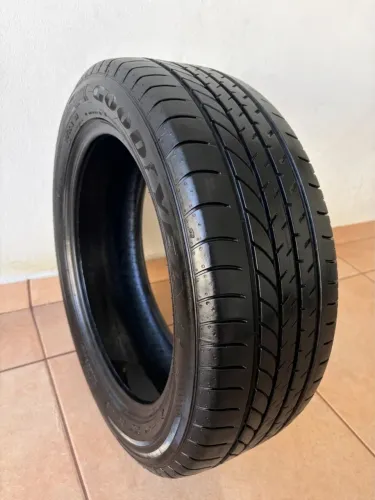 Pneu Goodyear aro 16 Novo (95%)