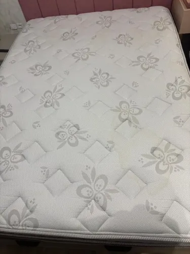Vendo colchão de casal de molas