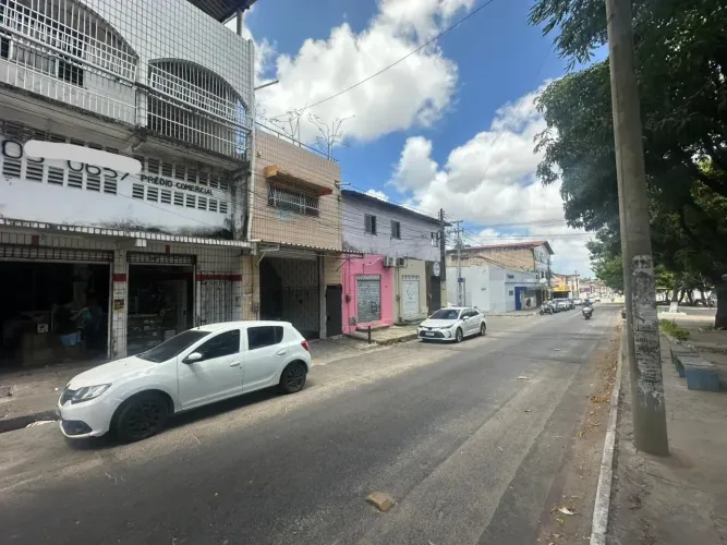 Predio De 14X11 No Conjunto Ceará, Av Central, Lado Da Sombra . apareça