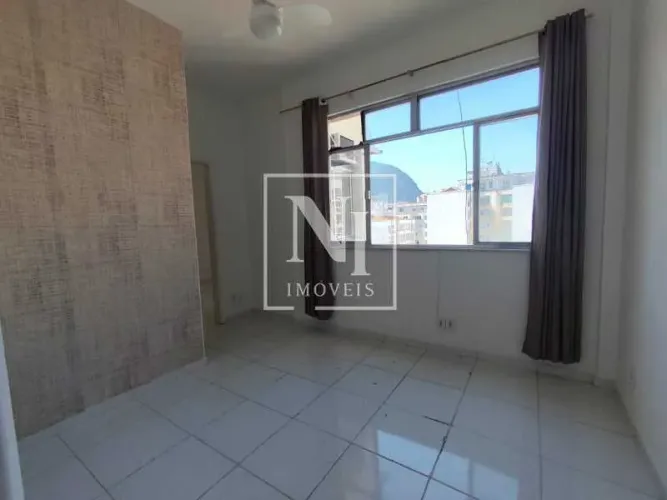 Apartamento : Padrão / Residencial / Copacabana