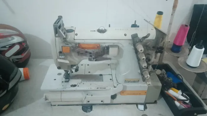 Vendo 3 máquinas de costura 