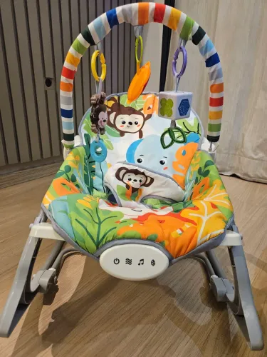 Cadeira de Balanço Baby com Música