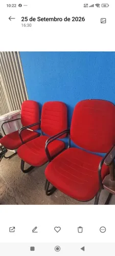 JOGO COM 3 CADEIRAS VERMELHAS À VENDA!