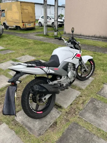 Vendo Fazer 250. 2014