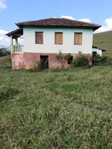 Fazenda/Sítio/Chácara para venda com 30000 metros quadrados com 3 quartos