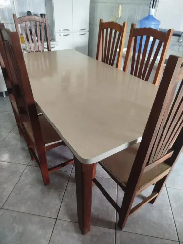 Mesa de peroba rosa , 6 cadeiras