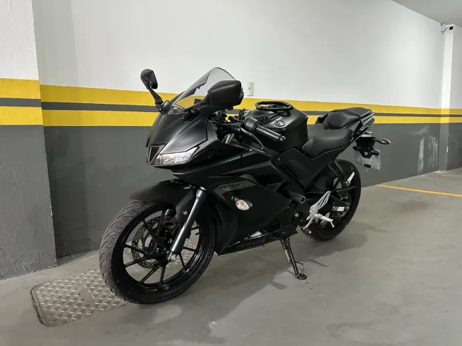 YAMAHA R15 2026
